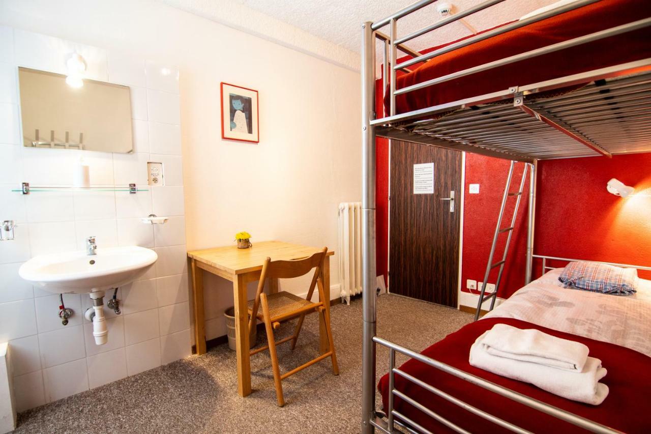 Weisses Roessli Hotel Leukerbad Kültér fotó